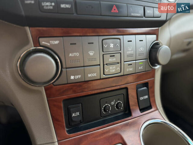 Тойота Хайлендер 2008 в Киеве на Automoto.ua Черный Тойота Хайлендер, объемом двигателя 3.5 л и пробегом 257 тыс. км за 13990 $, фото 13 на Automoto.ua