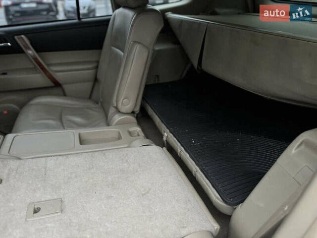 Черный Тойота Хайлендер, объемом двигателя 3.46 л и пробегом 257 тыс. км за 11990 $, фото 24 на Automoto.ua