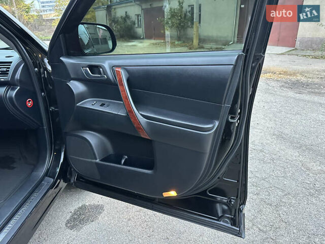 Черный Тойота Хайлендер, объемом двигателя 3.5 л и пробегом 250 тыс. км за 14999 $, фото 24 на Automoto.ua