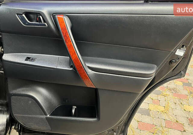 Чорний Тойота Хайлендер, об'ємом двигуна 3.46 л та пробігом 275 тис. км за 14900 $, фото 29 на Automoto.ua