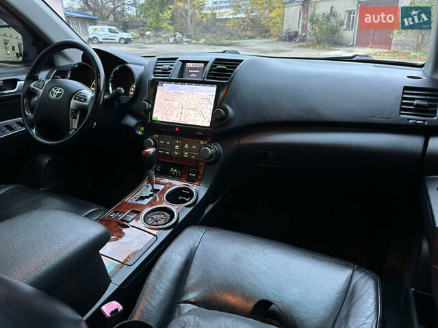 Черный Тойота Хайлендер, объемом двигателя 3.5 л и пробегом 250 тыс. км за 14999 $, фото 22 на Automoto.ua