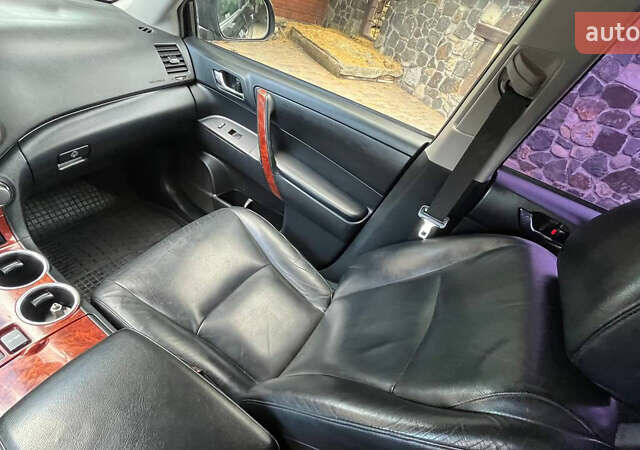 Чорний Тойота Хайлендер, об'ємом двигуна 3.46 л та пробігом 275 тис. км за 14900 $, фото 34 на Automoto.ua