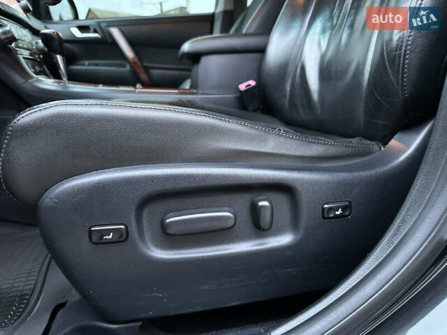 Черный Тойота Хайлендер, объемом двигателя 3.5 л и пробегом 250 тыс. км за 14999 $, фото 13 на Automoto.ua