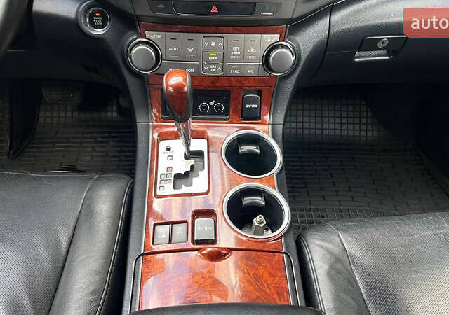 Чорний Тойота Хайлендер, об'ємом двигуна 3.46 л та пробігом 275 тис. км за 14900 $, фото 12 на Automoto.ua