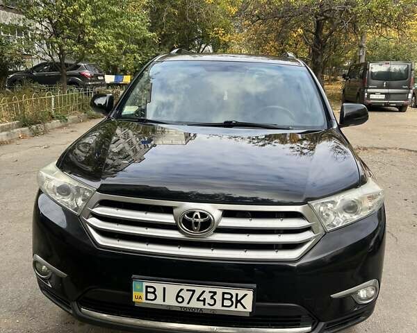 Черный Тойота Хайлендер, объемом двигателя 3.46 л и пробегом 260 тыс. км за 17000 $, фото 1 на Automoto.ua