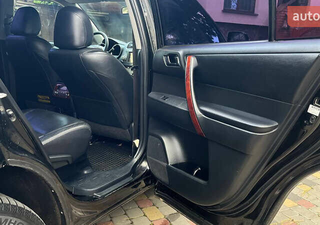 Чорний Тойота Хайлендер, об'ємом двигуна 3.46 л та пробігом 275 тис. км за 14900 $, фото 32 на Automoto.ua