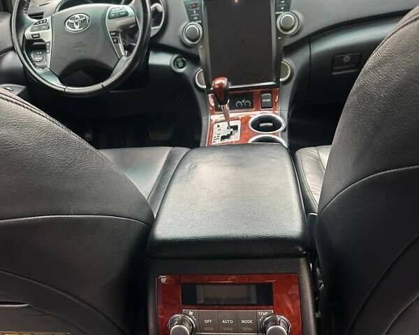 Чорний Тойота Хайлендер, об'ємом двигуна 3.5 л та пробігом 230 тис. км за 16200 $, фото 7 на Automoto.ua