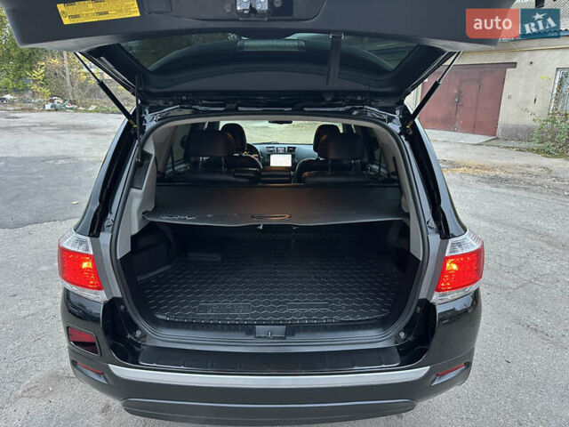 Черный Тойота Хайлендер, объемом двигателя 3.5 л и пробегом 250 тыс. км за 14999 $, фото 18 на Automoto.ua