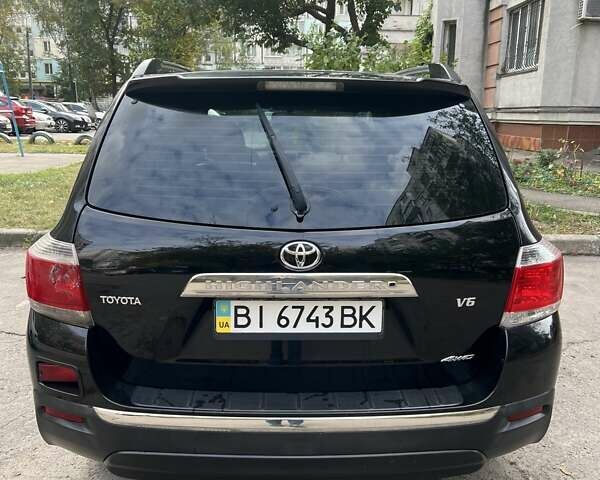 Черный Тойота Хайлендер, объемом двигателя 3.46 л и пробегом 260 тыс. км за 17000 $, фото 5 на Automoto.ua