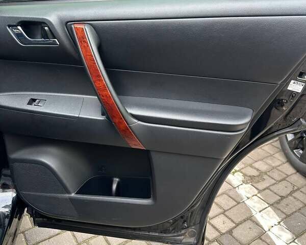 Чорний Тойота Хайлендер, об'ємом двигуна 3.5 л та пробігом 230 тис. км за 16200 $, фото 8 на Automoto.ua