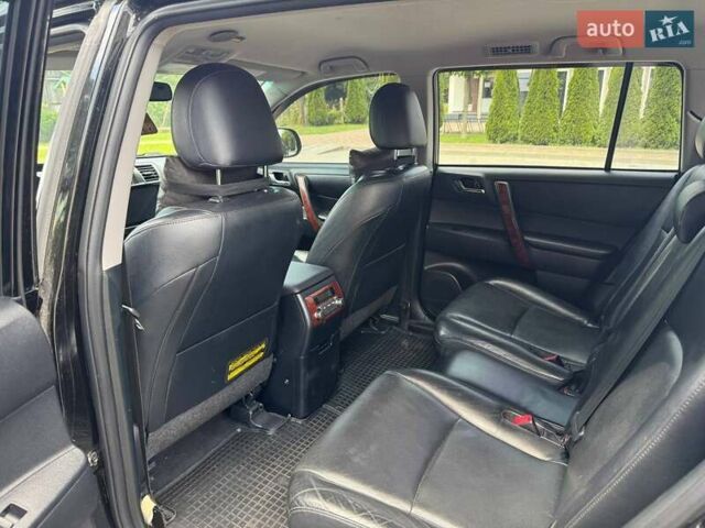 Черный Тойота Хайлендер, объемом двигателя 3.46 л и пробегом 183 тыс. км за 17500 $, фото 9 на Automoto.ua