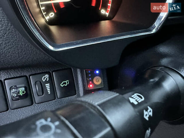 Черный Тойота Хайлендер, объемом двигателя 3.5 л и пробегом 250 тыс. км за 14999 $, фото 28 на Automoto.ua