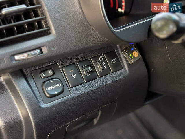 Черный Тойота Хайлендер, объемом двигателя 3.46 л и пробегом 250 тыс. км за 17500 $, фото 6 на Automoto.ua