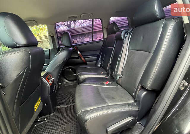 Чорний Тойота Хайлендер, об'ємом двигуна 3.46 л та пробігом 275 тис. км за 14900 $, фото 18 на Automoto.ua