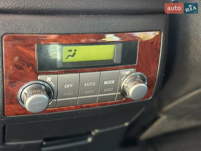 Черный Тойота Хайлендер, объемом двигателя 3.46 л и пробегом 250 тыс. км за 17500 $, фото 10 на Automoto.ua