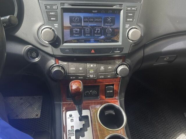 Черный Тойота Хайлендер, объемом двигателя 3.5 л и пробегом 179 тыс. км за 16400 $, фото 5 на Automoto.ua