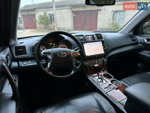 Черный Тойота Хайлендер, объемом двигателя 3.5 л и пробегом 250 тыс. км за 14999 $, фото 16 на Automoto.ua