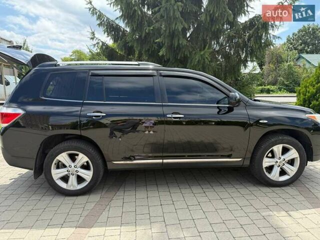 Черный Тойота Хайлендер, объемом двигателя 3.46 л и пробегом 183 тыс. км за 17500 $, фото 2 на Automoto.ua