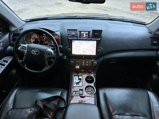 Черный Тойота Хайлендер, объемом двигателя 3.5 л и пробегом 250 тыс. км за 14999 $, фото 26 на Automoto.ua