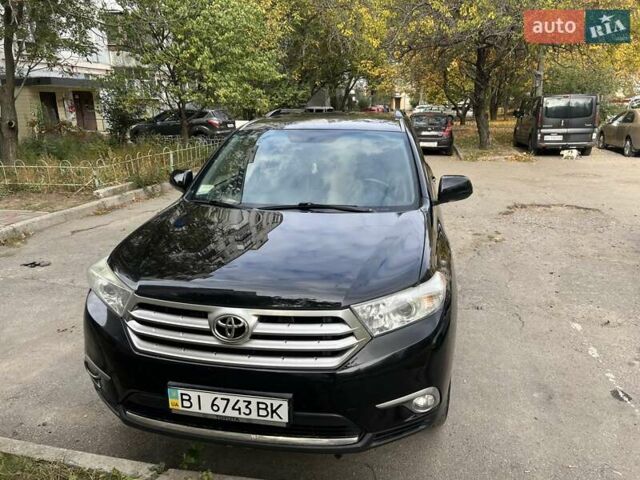 Черный Тойота Хайлендер, объемом двигателя 3.46 л и пробегом 260 тыс. км за 17000 $, фото 2 на Automoto.ua