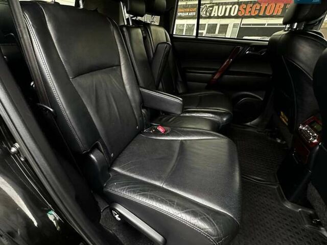 Черный Тойота Хайлендер, объемом двигателя 3.46 л и пробегом 198 тыс. км за 18500 $, фото 15 на Automoto.ua