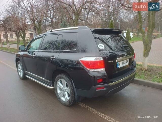 Черный Тойота Хайлендер, объемом двигателя 3.5 л и пробегом 106 тыс. км за 18600 $, фото 3 на Automoto.ua