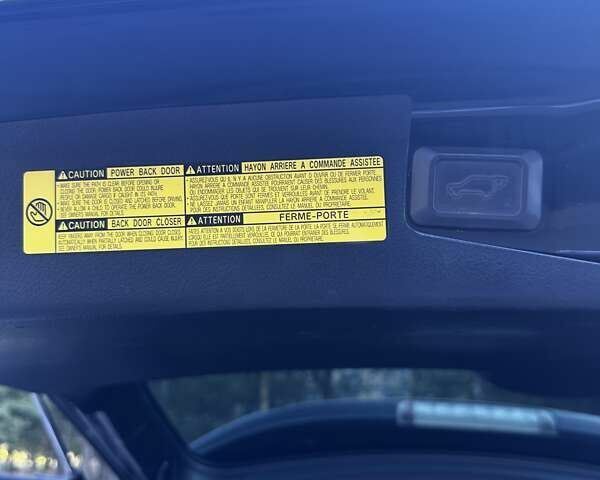 Черный Тойота Хайлендер, объемом двигателя 3.46 л и пробегом 210 тыс. км за 19000 $, фото 16 на Automoto.ua