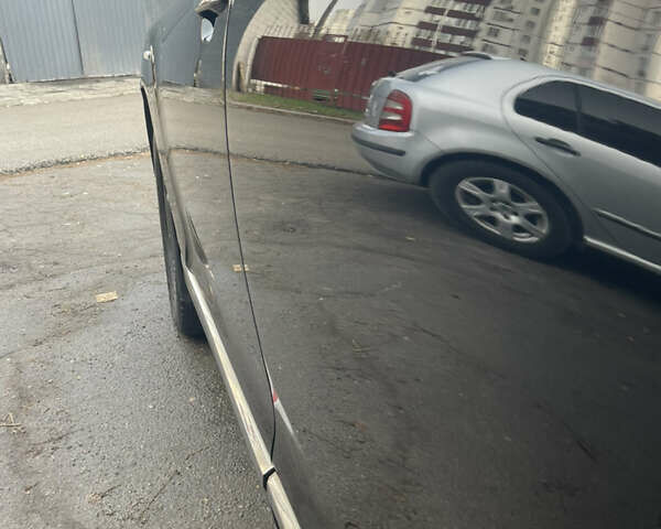 Черный Тойота Хайлендер, объемом двигателя 3.46 л и пробегом 280 тыс. км за 17700 $, фото 6 на Automoto.ua