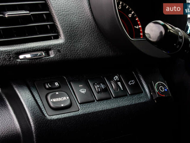 Черный Тойота Хайлендер, объемом двигателя 3.46 л и пробегом 316 тыс. км за 16300 $, фото 43 на Automoto.ua