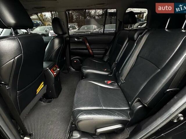 Черный Тойота Хайлендер, объемом двигателя 3.46 л и пробегом 177 тыс. км за 17500 $, фото 10 на Automoto.ua