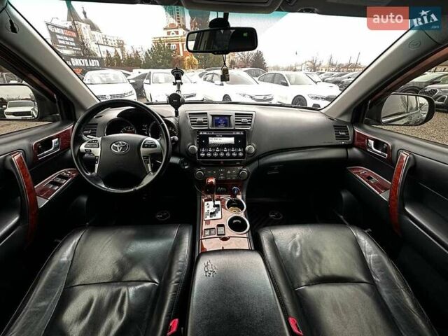 Черный Тойота Хайлендер, объемом двигателя 3.46 л и пробегом 198 тыс. км за 18500 $, фото 22 на Automoto.ua