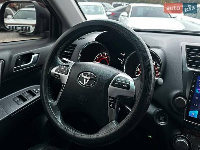 Черный Тойота Хайлендер, объемом двигателя 3.46 л и пробегом 177 тыс. км за 17500 $, фото 17 на Automoto.ua