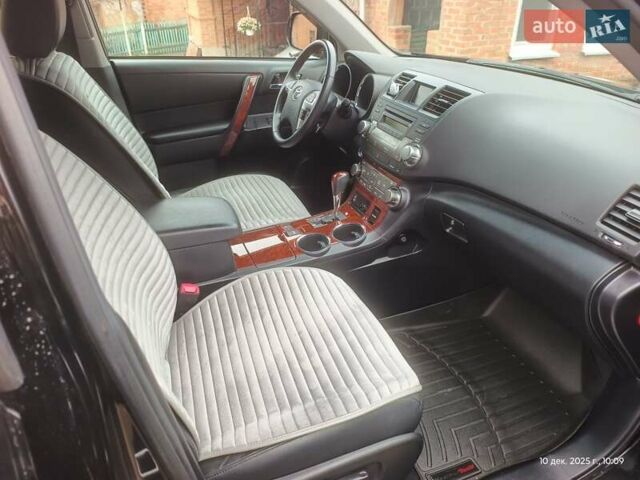 Черный Тойота Хайлендер, объемом двигателя 3.5 л и пробегом 106 тыс. км за 18600 $, фото 9 на Automoto.ua