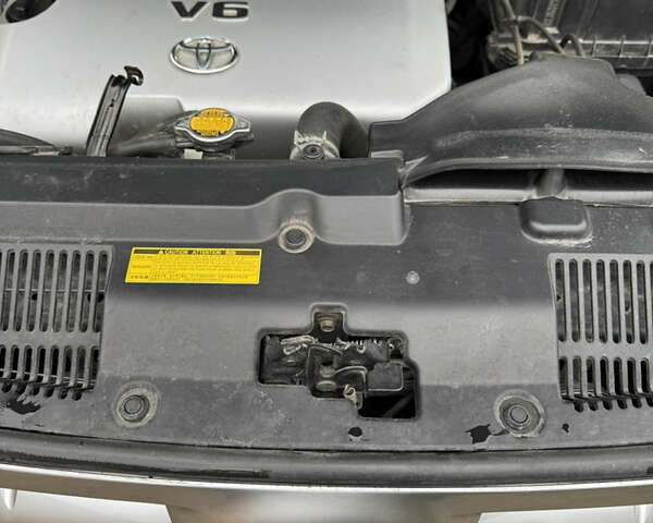 Чорний Тойота Хайлендер, об'ємом двигуна 3.46 л та пробігом 177 тис. км за 17500 $, фото 82 на Automoto.ua