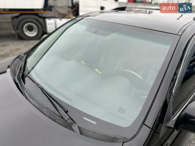 Черный Тойота Хайлендер, объемом двигателя 3.46 л и пробегом 203 тыс. км за 17000 $, фото 11 на Automoto.ua