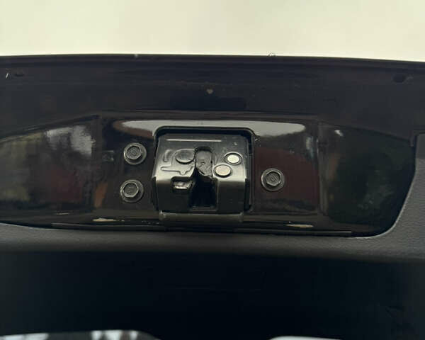 Чорний Тойота Хайлендер, об'ємом двигуна 3.46 л та пробігом 177 тис. км за 17500 $, фото 70 на Automoto.ua