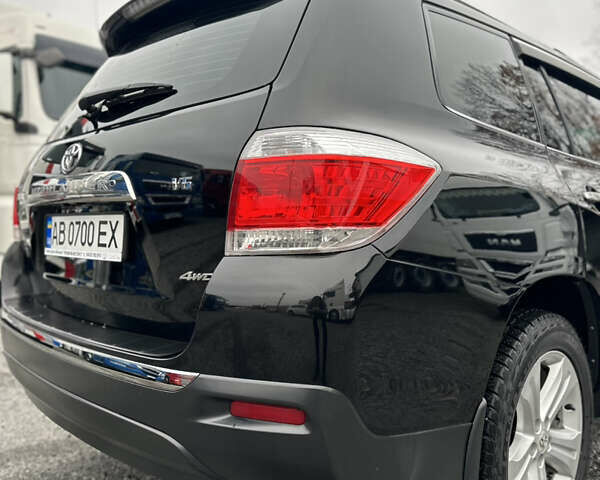 Черный Тойота Хайлендер, объемом двигателя 3.46 л и пробегом 203 тыс. км за 17000 $, фото 6 на Automoto.ua