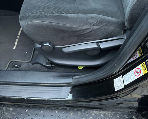 Чорний Тойота Хайлендер, об'ємом двигуна 3.46 л та пробігом 177 тис. км за 17500 $, фото 54 на Automoto.ua