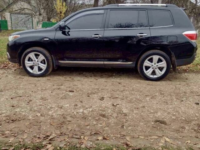 Черный Тойота Хайлендер, объемом двигателя 3.5 л и пробегом 284 тыс. км за 15999 $, фото 3 на Automoto.ua
