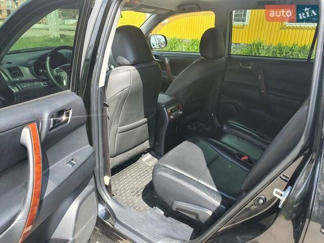 Черный Тойота Хайлендер, объемом двигателя 3.5 л и пробегом 208 тыс. км за 20850 $, фото 8 на Automoto.ua