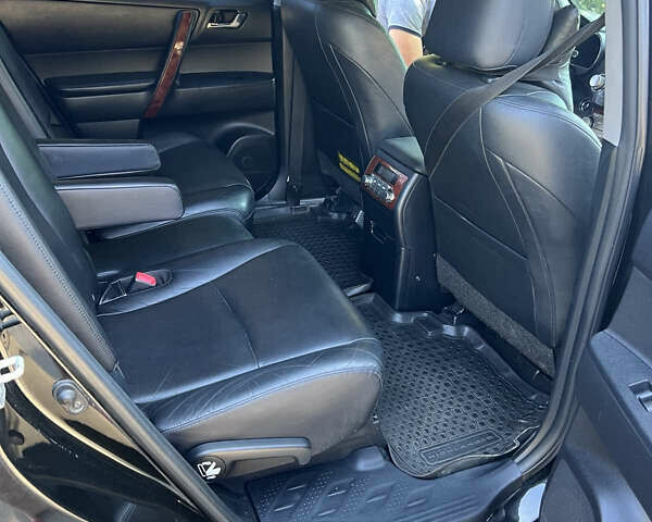 Чорний Тойота Хайлендер, об'ємом двигуна 3.46 л та пробігом 284 тис. км за 15900 $, фото 12 на Automoto.ua