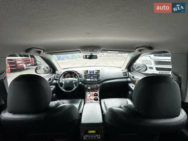 Черный Тойота Хайлендер, объемом двигателя 3.46 л и пробегом 203 тыс. км за 17000 $, фото 20 на Automoto.ua