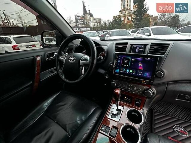Черный Тойота Хайлендер, объемом двигателя 3.46 л и пробегом 177 тыс. км за 17500 $, фото 15 на Automoto.ua