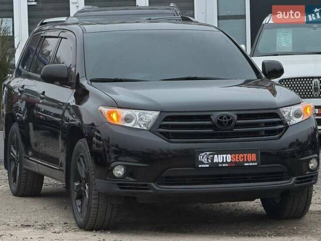 Черный Тойота Хайлендер, объемом двигателя 3.46 л и пробегом 177 тыс. км за 17500 $, фото 4 на Automoto.ua