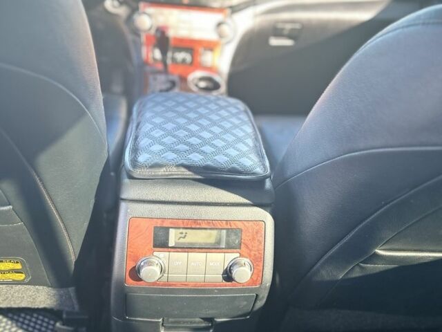 Черный Тойота Хайлендер, объемом двигателя 3.5 л и пробегом 245 тыс. км за 18000 $, фото 7 на Automoto.ua