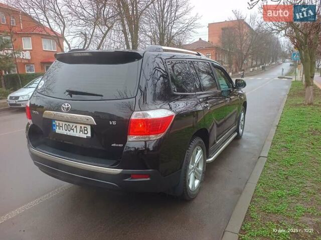 Черный Тойота Хайлендер, объемом двигателя 3.5 л и пробегом 106 тыс. км за 18600 $, фото 4 на Automoto.ua