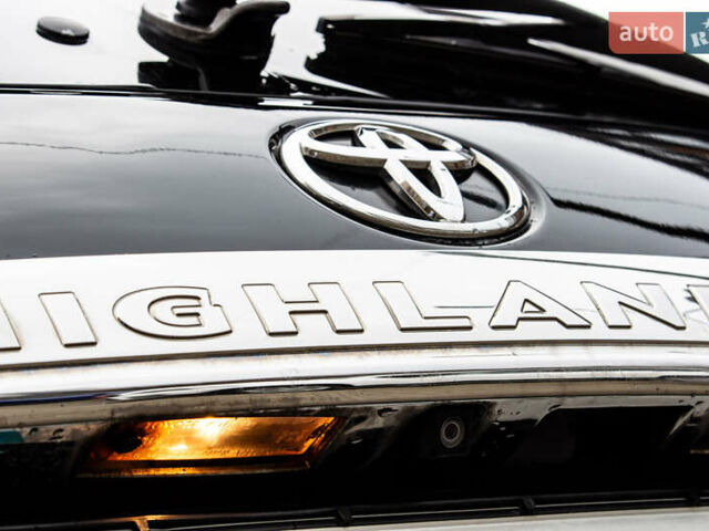 Черный Тойота Хайлендер, объемом двигателя 3.46 л и пробегом 316 тыс. км за 16300 $, фото 15 на Automoto.ua