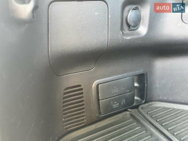 Черный Тойота Хайлендер, объемом двигателя 3.5 л и пробегом 208 тыс. км за 20850 $, фото 20 на Automoto.ua