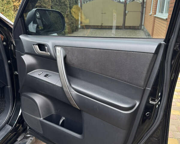 Чорний Тойота Хайлендер, об'ємом двигуна 3.46 л та пробігом 177 тис. км за 17500 $, фото 25 на Automoto.ua