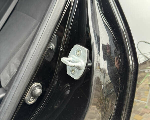 Чорний Тойота Хайлендер, об'ємом двигуна 3.46 л та пробігом 177 тис. км за 17500 $, фото 36 на Automoto.ua